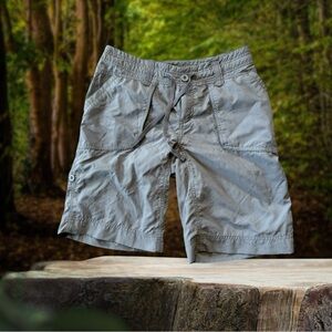 The North Face women’s grey utility long shorts size 4